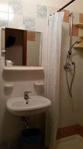 Отель Hotel Amba Alagi