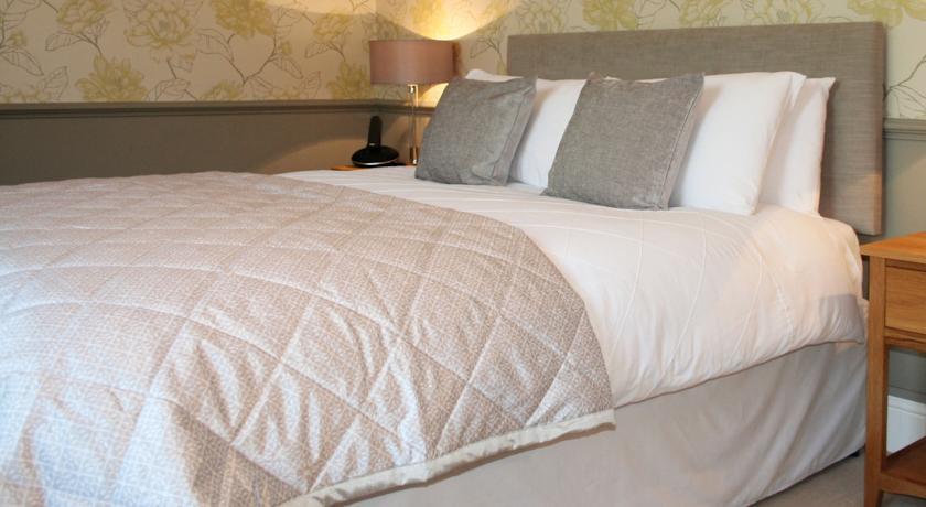Отель Waterhall Country House (Gatwick)