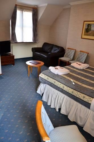 Гостевой дом Russell Hotel