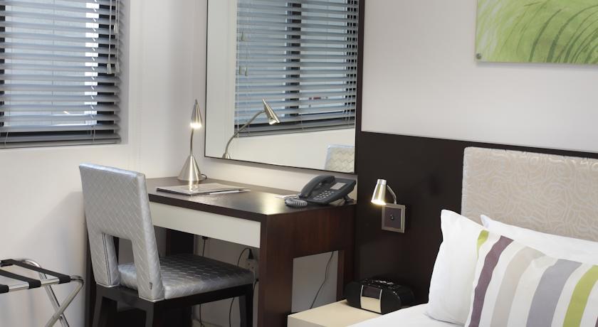 20 West Executive Apartments & Hotel