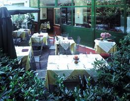 Отель Hotel Italia