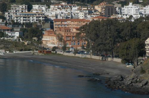 Отель Bahía Tropical
