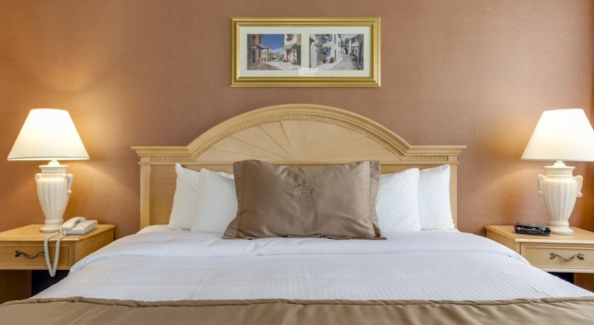 Отель Monte Carlo Inn Brampton