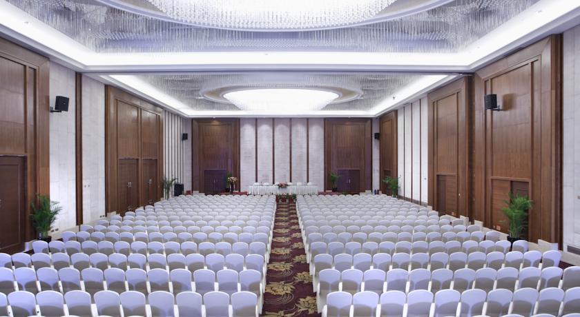 Отель Grand Skylight International Hotel Nanchang Ganjiang North Road