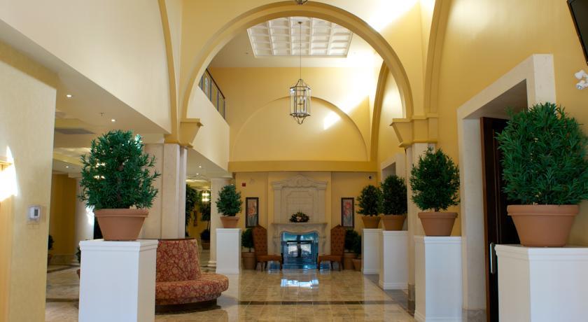 Отель Monte Carlo Inn & Suites Downtown Markham