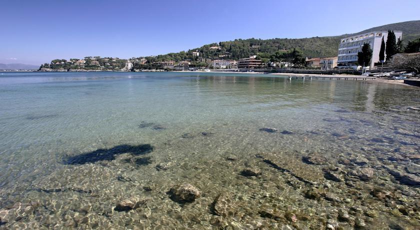 Отель Baia D'Argento