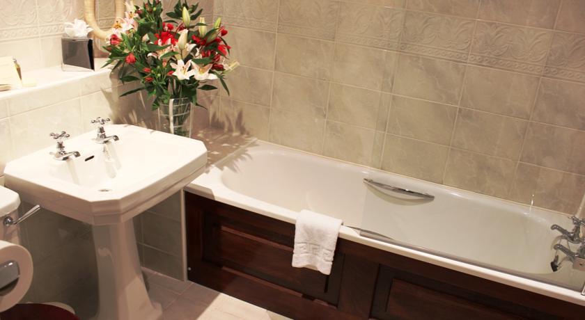Отель Netherwood Hotel