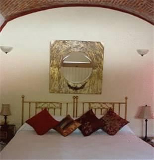 Отель Hacienda Sepulveda Hotel & Spa