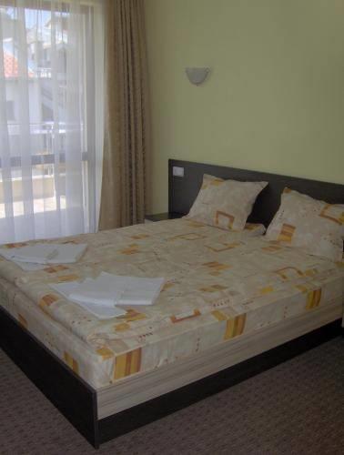 Отель Hotel Eos