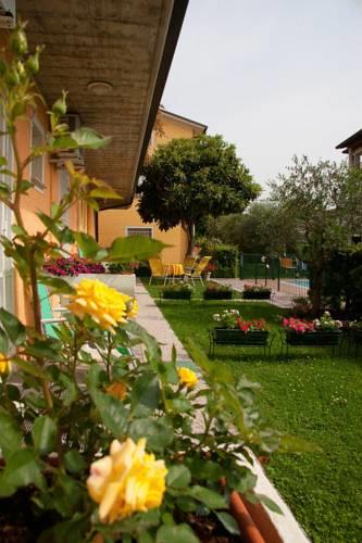 Отель Hotel Fiorella