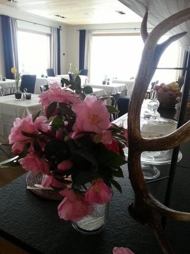 Отель Hotel Sonne