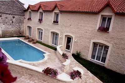 Отель Logis Le Saint Nicolas