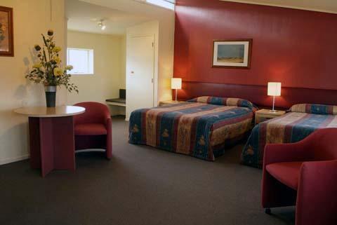Отель Quality Hotel Cargills