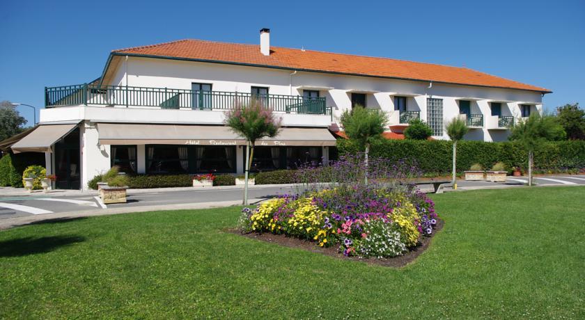 Отель Logis des Pins