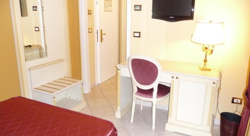 Отель Hotel San Michele