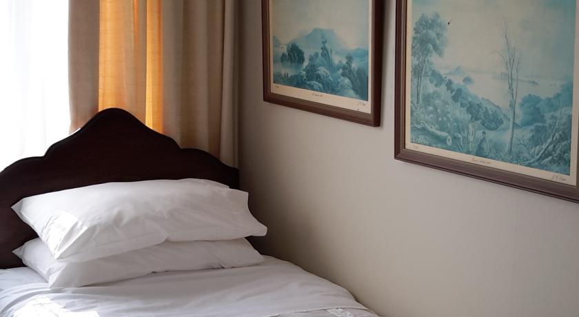 Гостевой дом ArtHouse Accommodation By The Sea