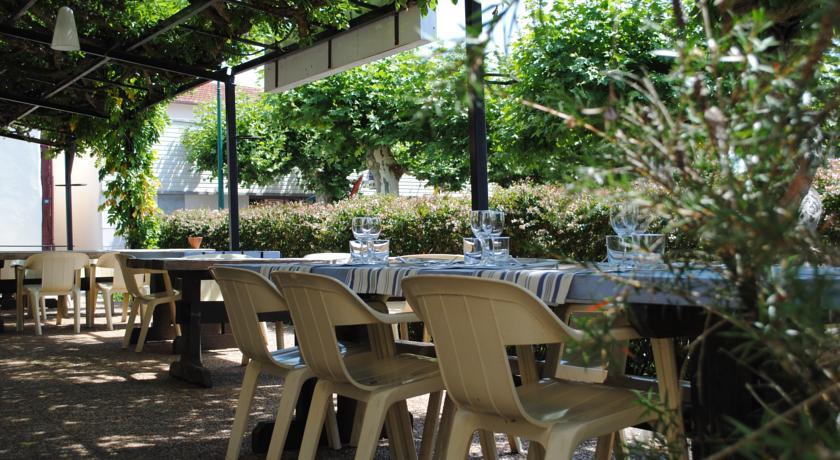 Отель Hôtel Les Escalandes