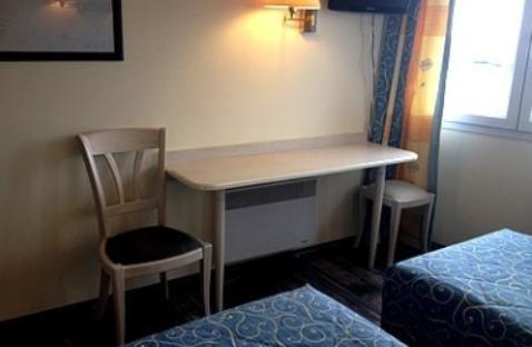 Отель Hotel Restaurant Le Charles VIII