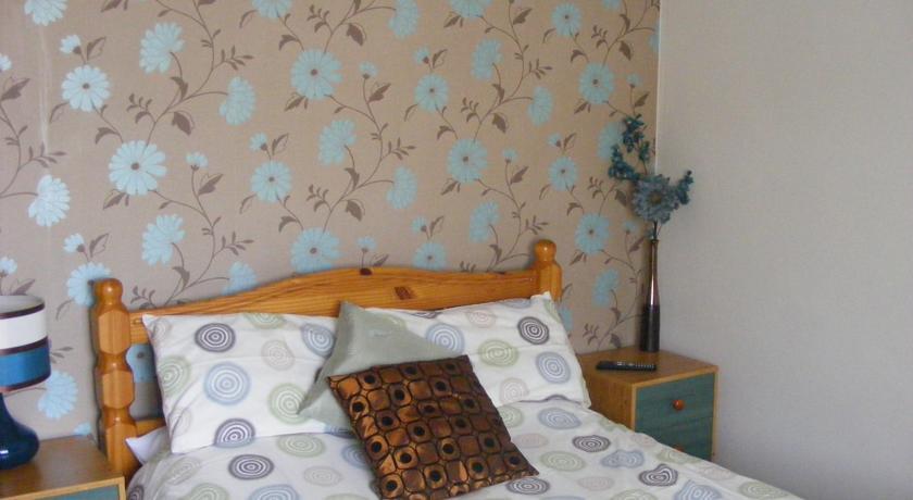 Отель Parsonage Farm Inn