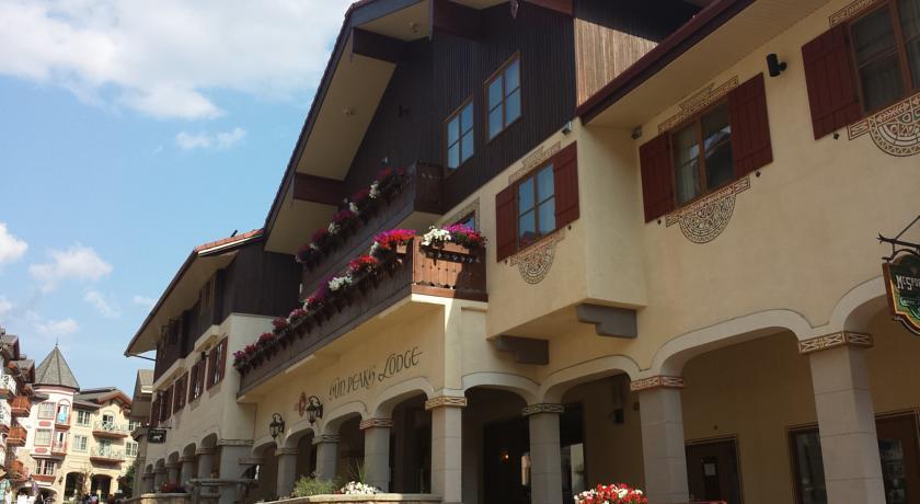 Отель Sun Peaks Lodge