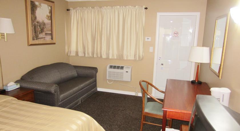 Отель Village Inn Motel - Sudbury