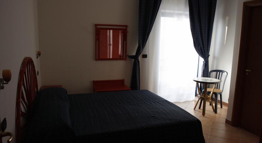 Отель Beach Hotel