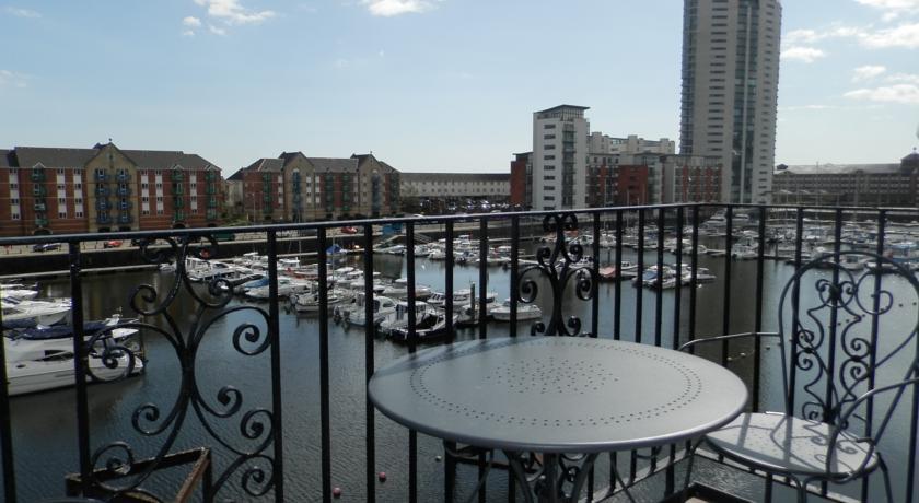 Апартаменты Bay Apartments