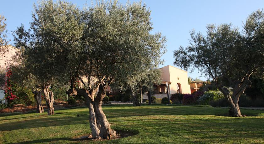 Отель Hotel Sentido Pula Suites Golf & Spa