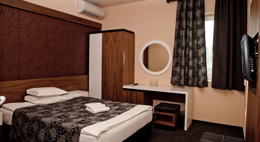 Отель Hotel Serdica