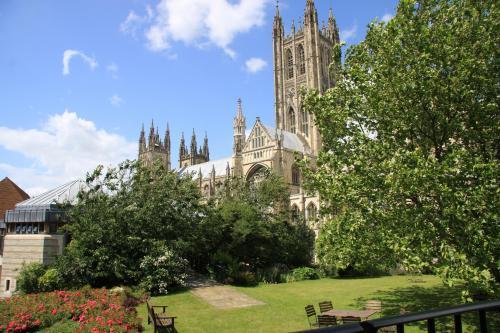 Отель Canterbury Cathedral Lodge