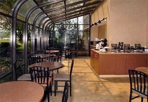Отель Quality Inn & Suites River Suites