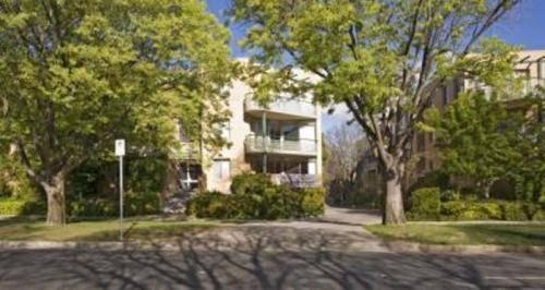 Апартаменты Kingston Terrace Serviced Apartments