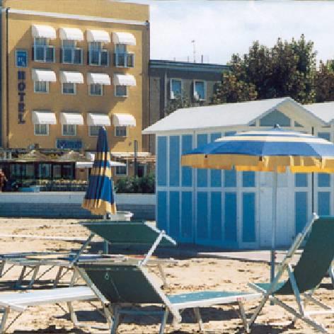 Отель Hotel Amelia