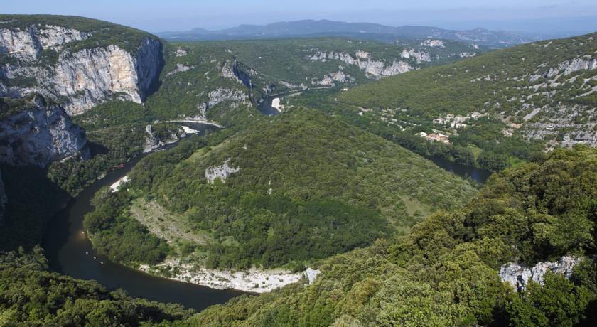 Апартаменты Le Domaine de Chames Vallon-Pont-d'Arc