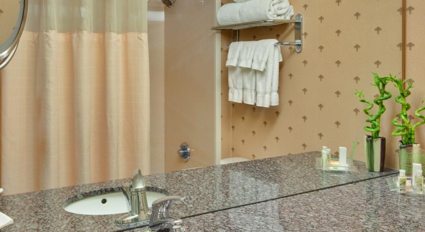 Отель Holiday Inn Hotel Peterborough Waterfront