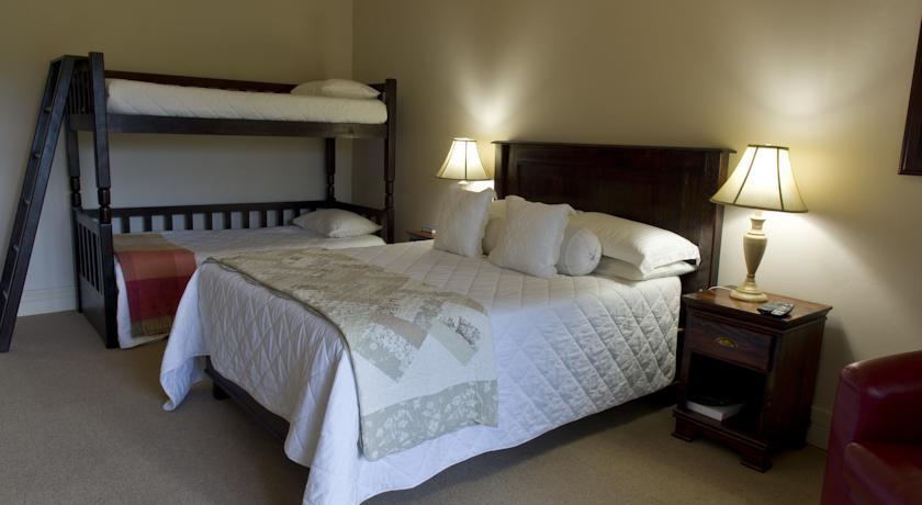 Отель Olive Hill Country Lodge