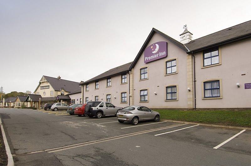 Отель Premier Inn Bangor