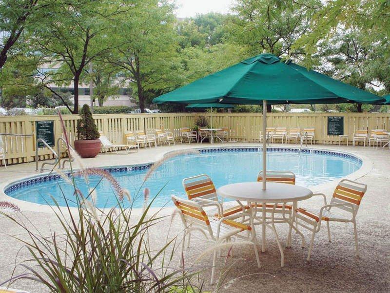 Отель La Quinta Inn Chicago Arlington Heights