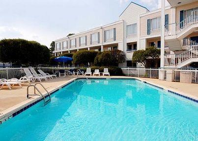 Отель Econo Lodge (Raleigh)