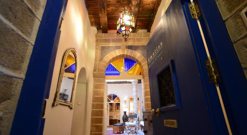Riad Emotion