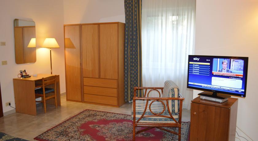 Отель Hotel Redebora