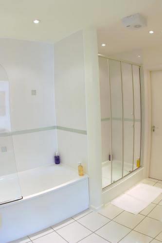 Апартаменты Chelmsford Serviced Apartments
