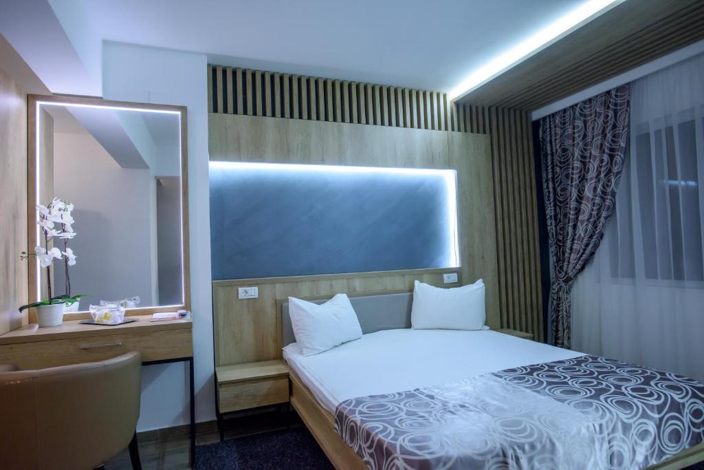 Отель Hotel Tomis