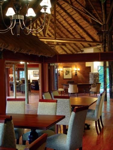 Отель Imbali Safari Lodge