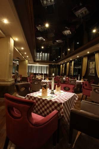Отель England Holiday Hotel Zhanjiang