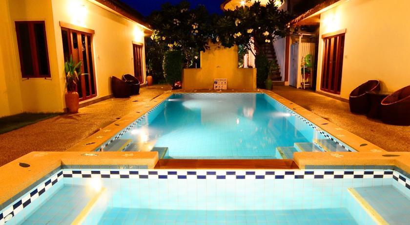 8 Villas Hua Hin