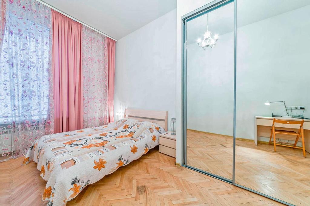Feelathome на Невском