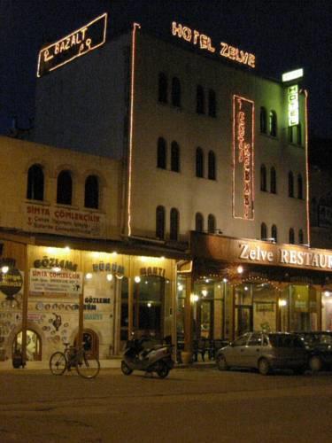 Отель Hotel Zelve