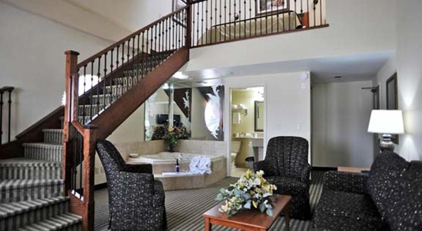Отель Monte Carlo Inn Barrie