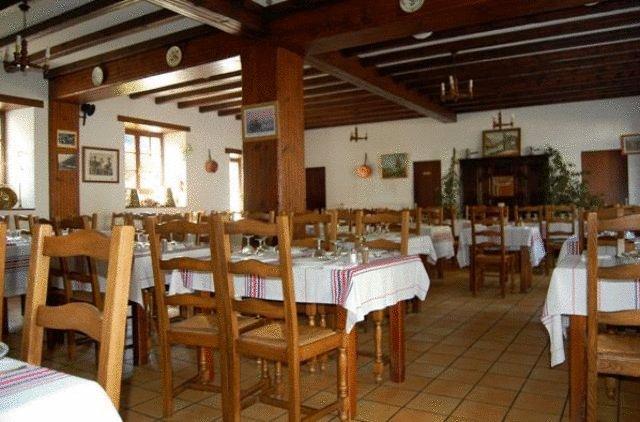 Отель Hotel Restaurant Noblia